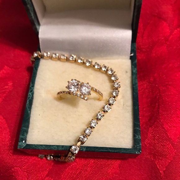 Ring Size 8. Gold Bracelet Size 7” - Picture 2 of 8